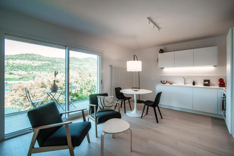 La Palma 1 by Quokka 360 - modern panoramic lake view flat Apartment in Lugano