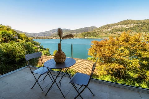 La Palma 1 by Quokka 360 - modern panoramic lake view flat Apartment in Lugano