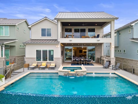 Luxury Waterfront Home with Swimming Pool Hot Tub and 2 Boat Slips House in Kingsland