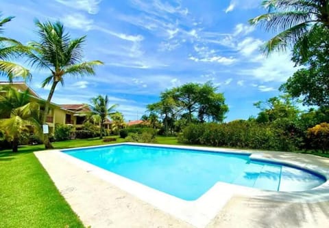 Day, Natural landscape, Pool view, Swimming pool