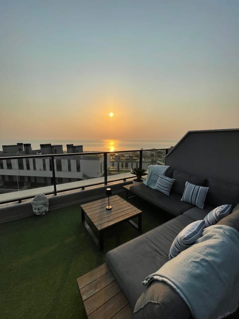 Natural landscape, View (from property/room), Beach, Beach, Sea view, Sunrise, sunbed