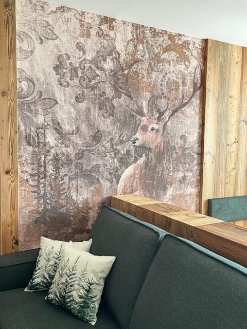 Living room, Decorative detail