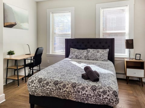 Bed, Photo of the whole room, Bedroom
