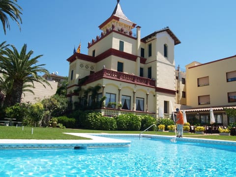Facade/entrance, Swimming pool, Swimming pool