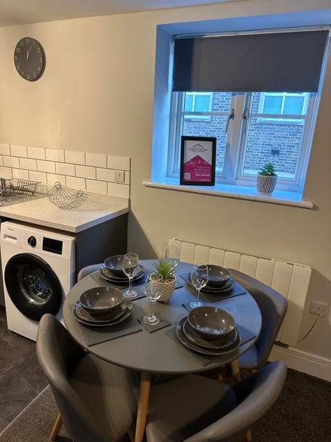 Maple House by ShortStays4U 2Bedroom House with free parking in town centre! Apartment in Kings Lynn