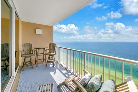 Majestic Beach Towers 1-2205 House in Long Beach