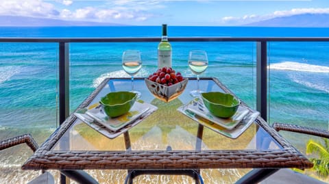 View (from property/room), Balcony/Terrace, Sea view