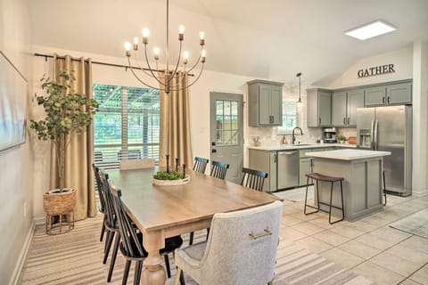 Charming Baton Rouge Retreat about 3 Mi to LSU! House in Baton Rouge