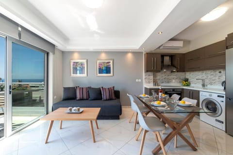 View (from property/room), Living room, Dining area, City view, Sea view, kitchen