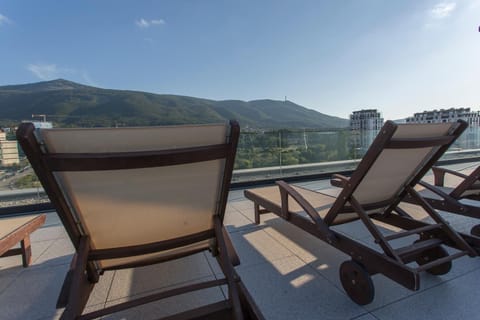 Day, Natural landscape, View (from property/room), Balcony/Terrace, Mountain view, sunbed