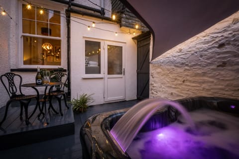 Hot Tub, Balcony/Terrace