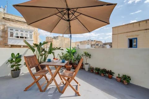Property building, Patio, Day, View (from property/room), Balcony/Terrace, Dining area