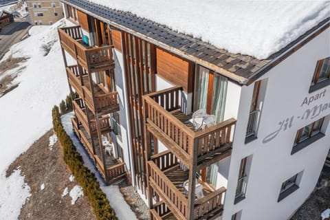 Property building, Balcony/Terrace