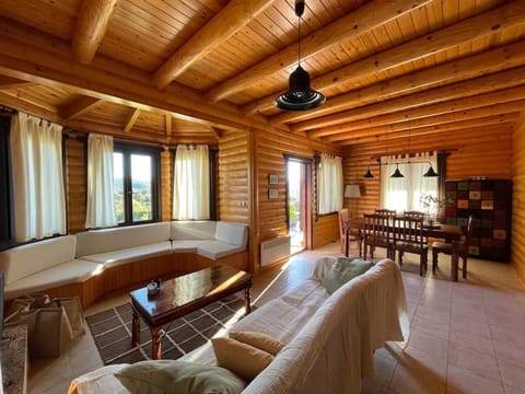 Chalet Klimatia - Όμορφη ξύλινη μεζονέτα με τζάκι Chalet in North Macedonia