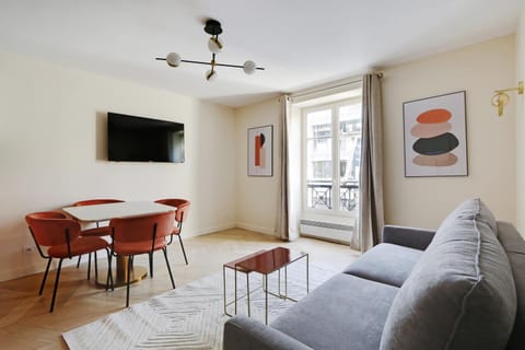 Communal lounge/ TV room, Seating area, Dining area