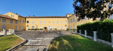 Property building, Garden