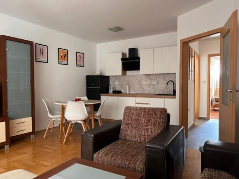 Kitchen or kitchenette, Living room, Dining area