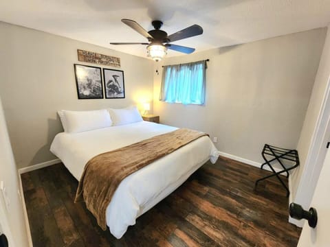 Miners Suite-Centrally Located in Shaver Lake House in Shaver Lake