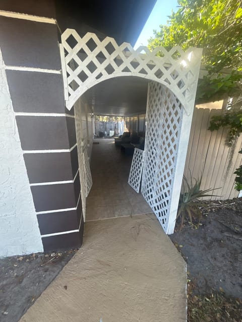 2 Bedrooms Vacation Home House in Citrus Park