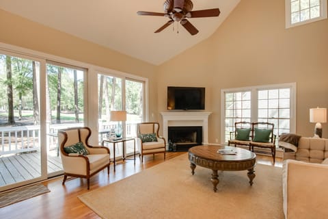 Stunning Lake Oconee Retreat with Pool Access! House in Lake Oconee