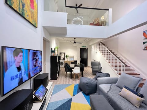 Communal lounge/ TV room, TV and multimedia, Living room, Seating area, Evening entertainment