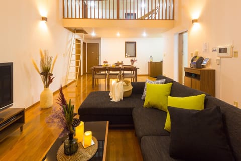 TV and multimedia, Living room, Dining area