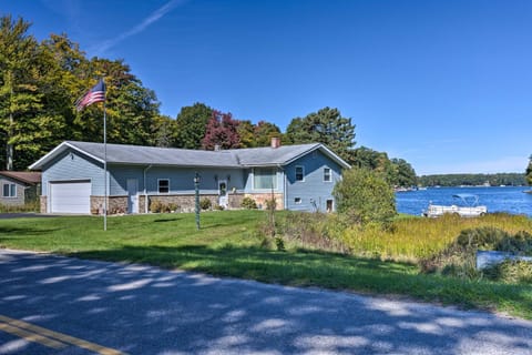 Lakefront Ludington Retreat with Kayaks and Fire Pit! House in Hamlin Lake