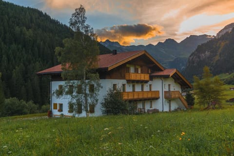 Property building, Natural landscape