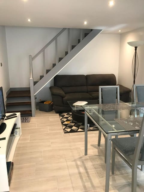 Property building, Living room, Seating area, Dining area