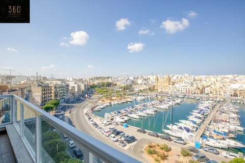 Nearby landmark, Bird's eye view, City view, Sea view