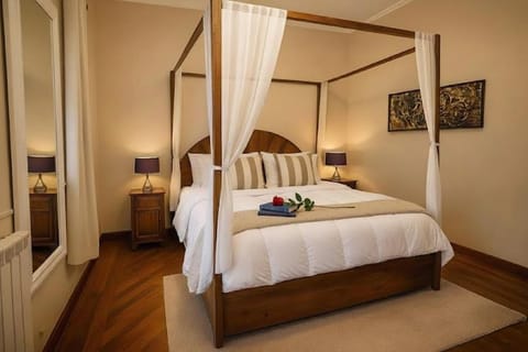 Patio, Bed, Photo of the whole room, Bedroom, heating, internet, towels, wardrobe, air conditioner