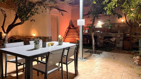 Patio, Living room, Seating area, Dining area