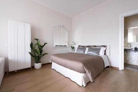 cute and cozy apartment train station Apartment in Bergamo