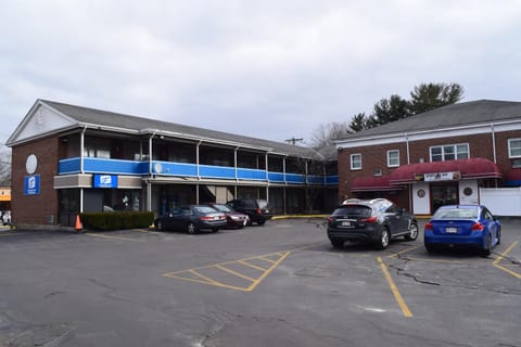 Property building, Restaurant/places to eat