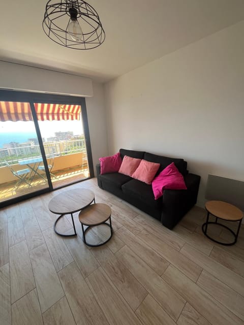 SUPERBE APPARTEMENT FACE AUX ILES SANGUINAIRES Apartment in Ajaccio