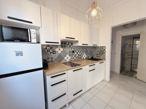 Kitchen or kitchenette, pet friendly, stove