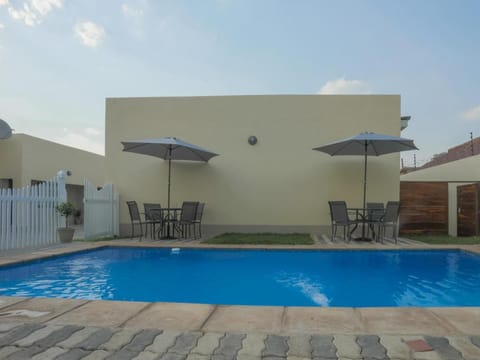 Pool view, Swimming pool