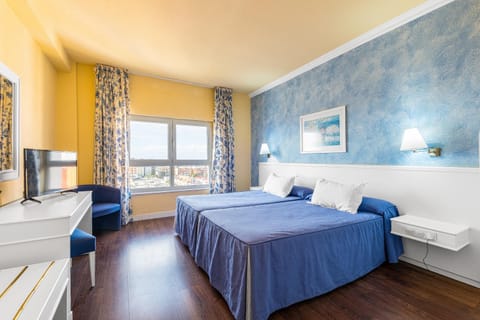 Bed, Photo of the whole room, Bedroom, Sea view