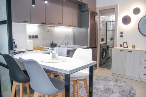 Kitchen or kitchenette, Dining area, pet friendly, stove