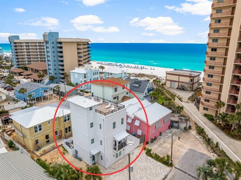 Property building, Day, Neighbourhood, Bird's eye view, Beach, City view, Sea view, Street view, Location