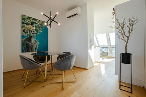 Living room, air conditioner