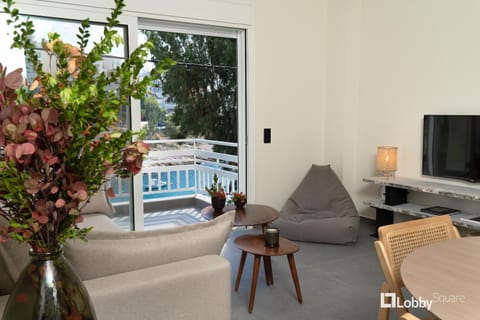 TV and multimedia, View (from property/room), Balcony/Terrace, Living room