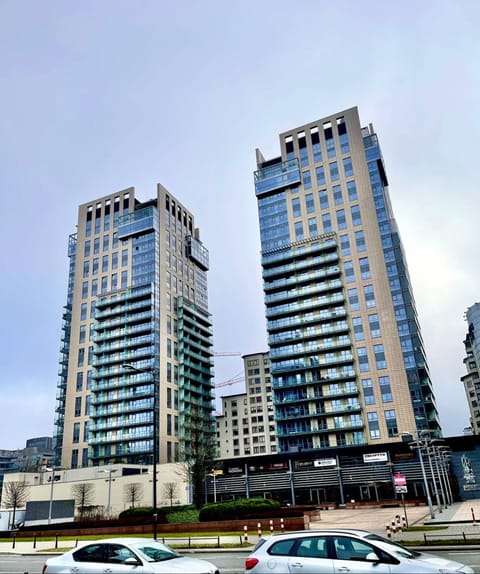 Property building, Restaurant/places to eat