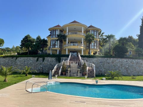 Property building, Day, Garden view, Pool view
