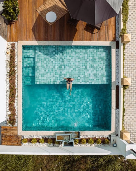 Day, People, Pool view, Swimming pool, sunbed