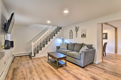 Centrally Located Mount Pleasant Retreat! House in Mount Pleasant