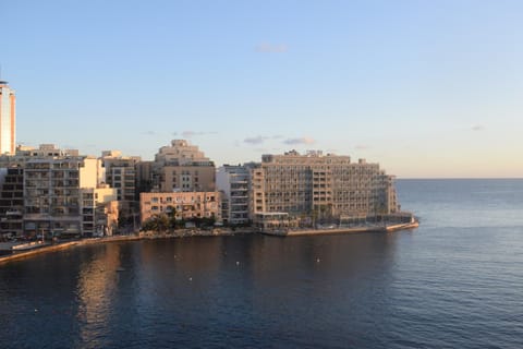 Saint Julians Seafront 200m2 beautiful Apartment Apartment in Sliema