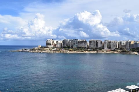 Saint Julians Seafront 200m2 beautiful Apartment Apartment in Sliema