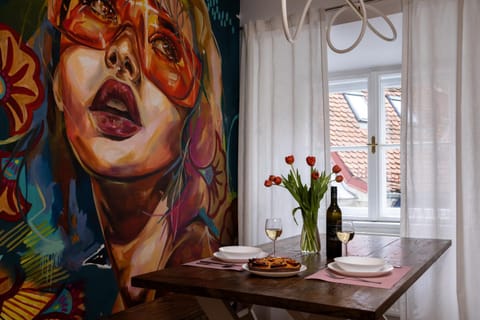Decorative detail, Dining area