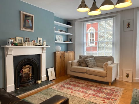 Living room, Seating area, flat iron